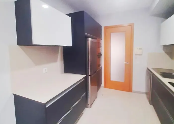 Private Garden And Pool In The Heart Of 푼샬