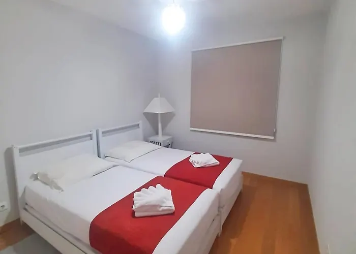 Private Garden And Pool In The Heart Of 아파트 *