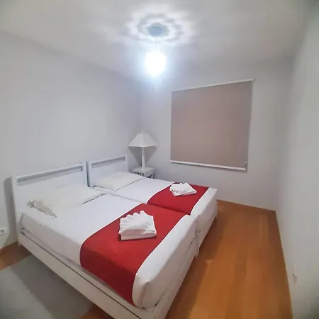 Private Garden And Pool In The Heart Of Apartamento *